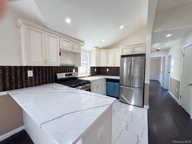 #7 photo, 147-50 231ST Street, קווינס Rosedale , NY 11413