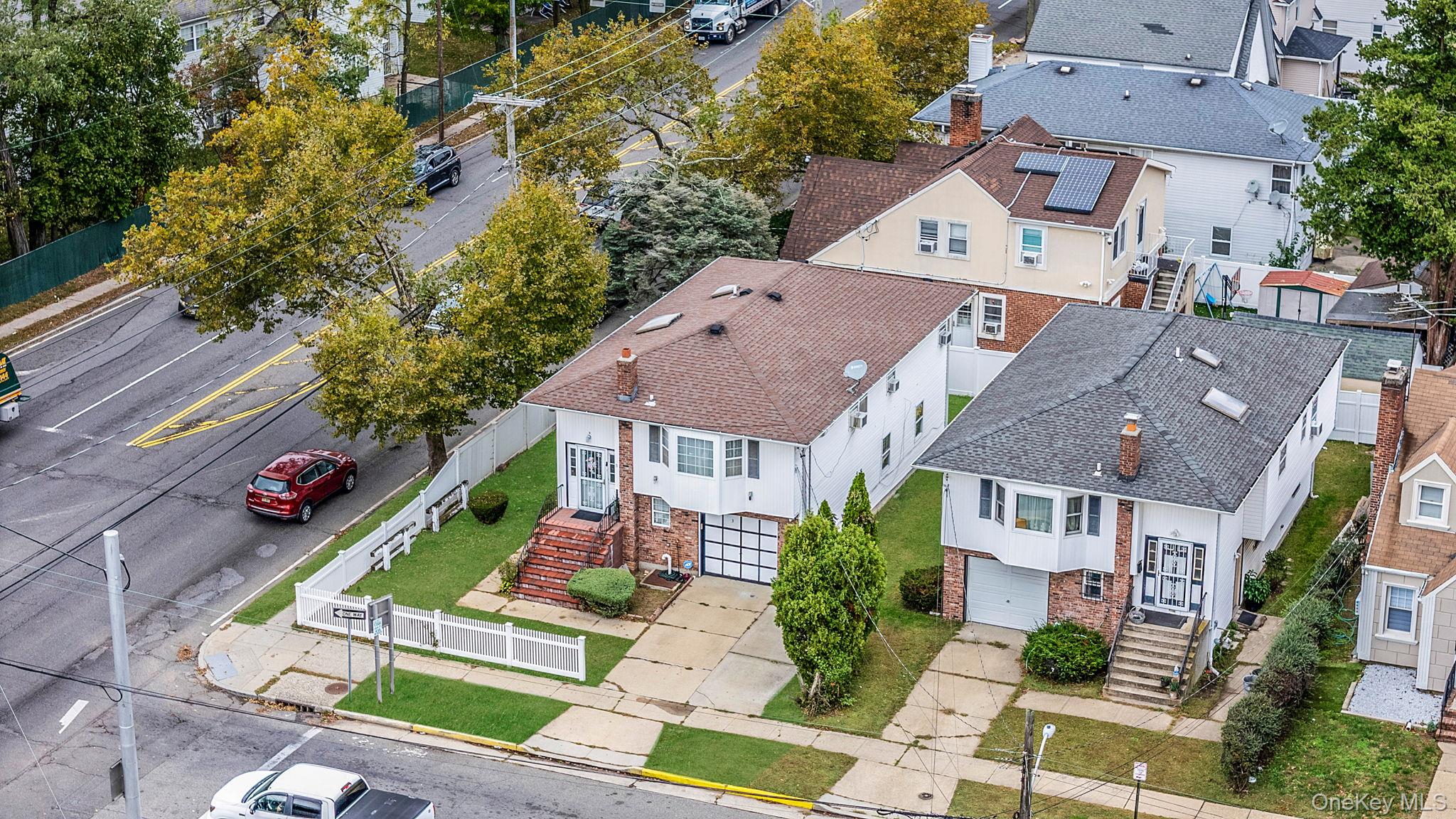 #4 photo, 3 Tompkins Place, ナッソー郡 Hempstead , NY 11550