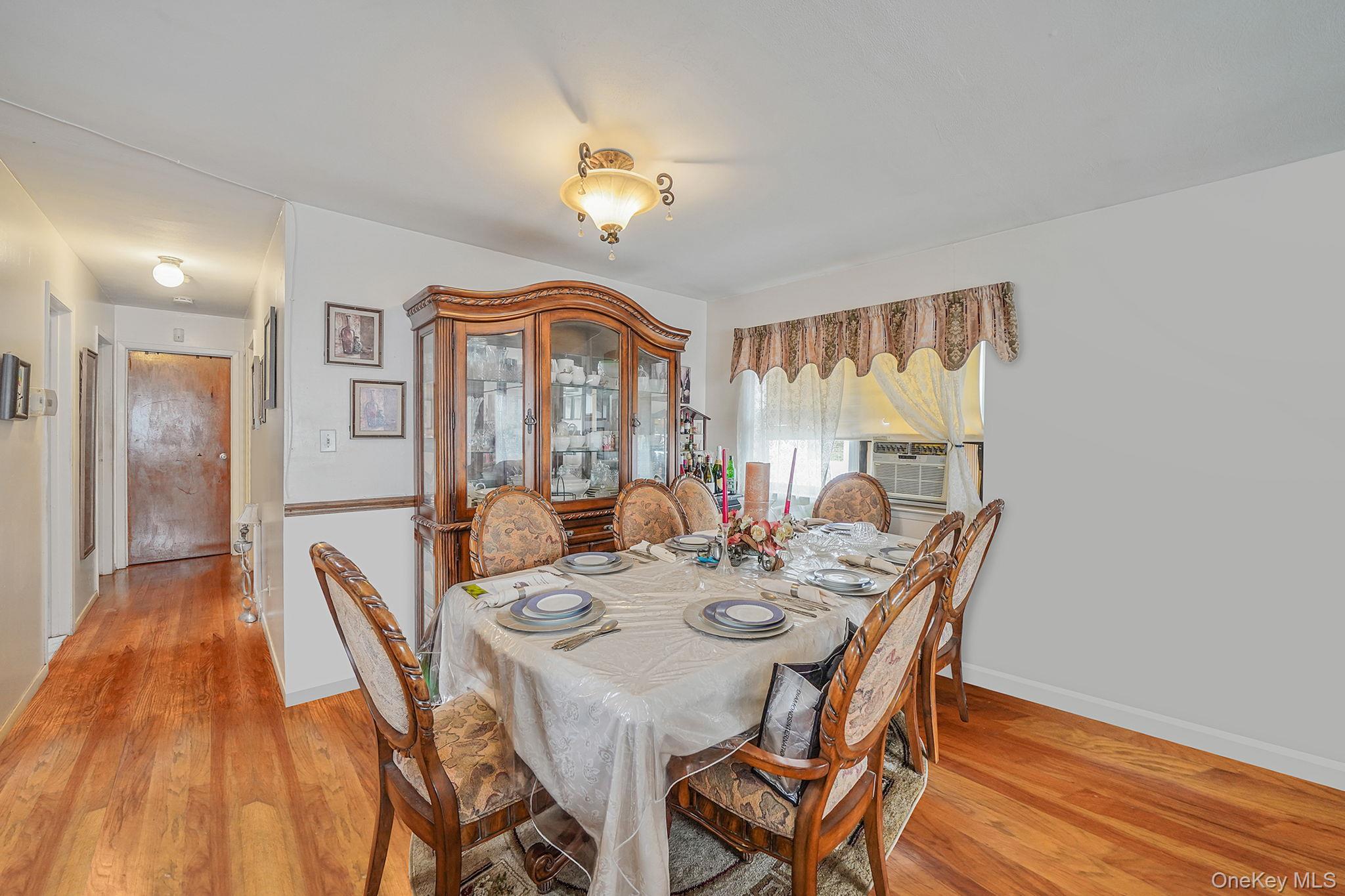 #7 photo, 3 Tompkins Place, ナッソー郡 Hempstead , NY 11550