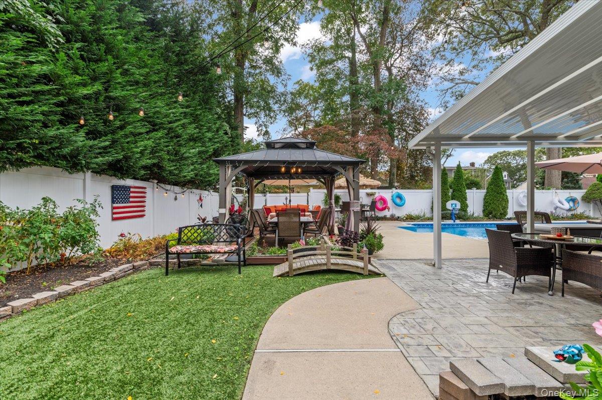 #15 photo, 86 E 24th Street, サフォーク郡 Huntington Station , NY 11746