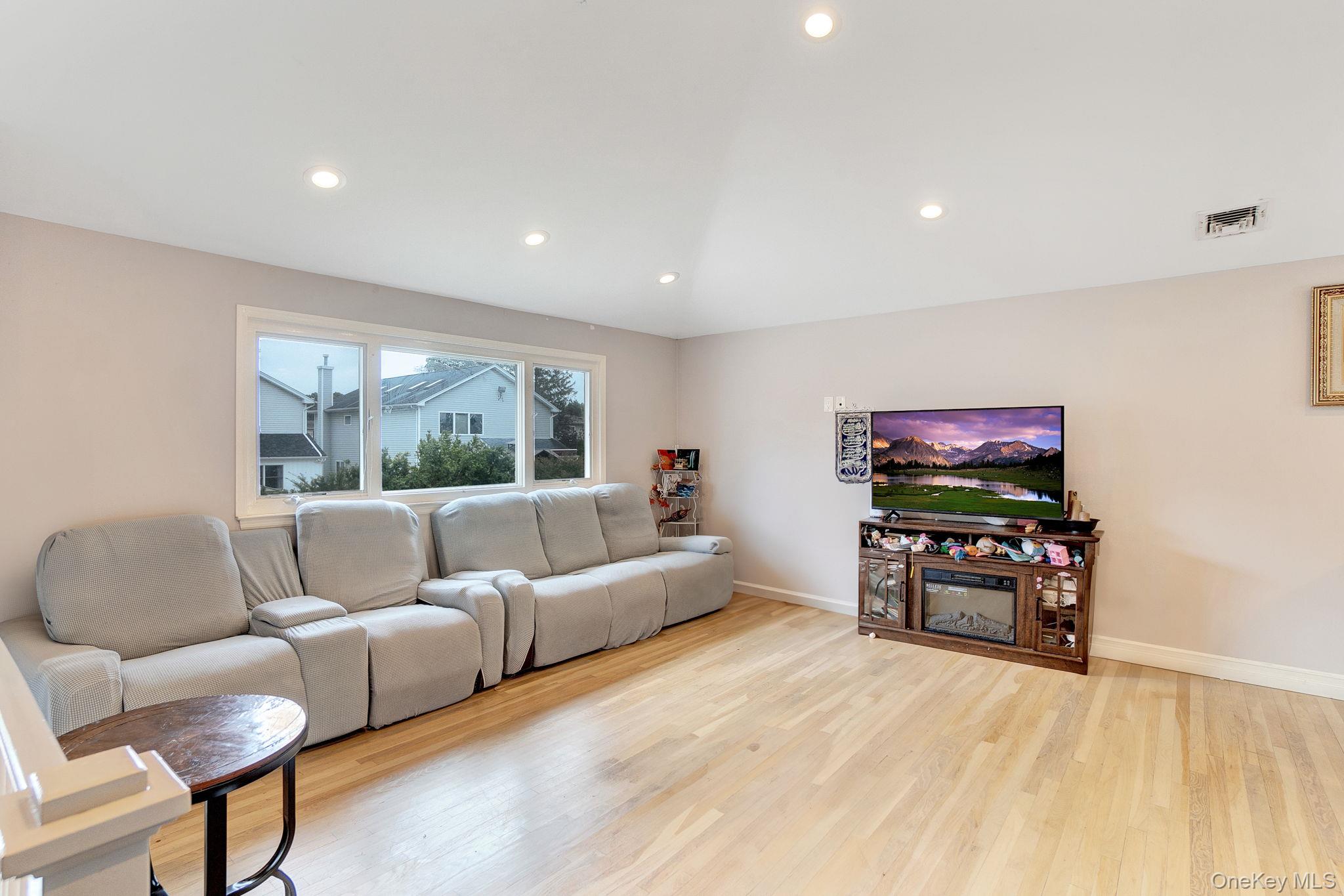 #12 photo, 978 Little Whaleneck Road, ナッソー郡 North Merrick , NY 11566