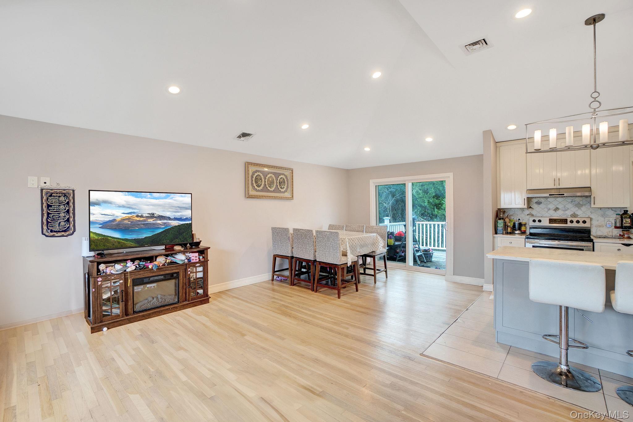 #9 photo, 978 Little Whaleneck Road, ナッソー郡 North Merrick , NY 11566