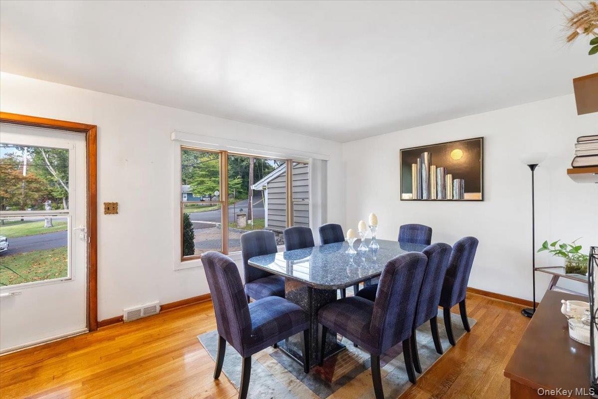 #8 photo, 1 Interstate Street, Suffern , NY 10901