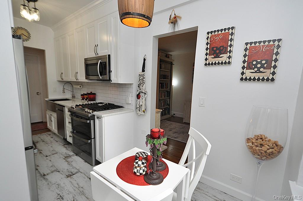 #20 photo, 143 Garth Road, Scarsdale , NY 10583