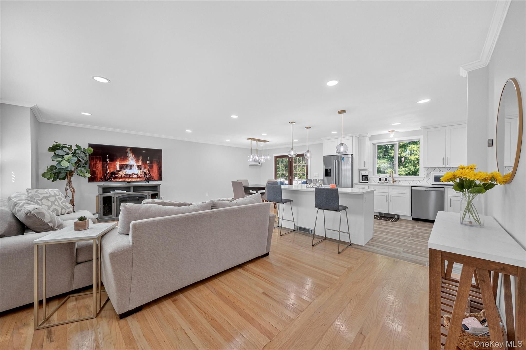 #4 photo, 3208 Douglas Drive, Yorktown Heights , NY 10598