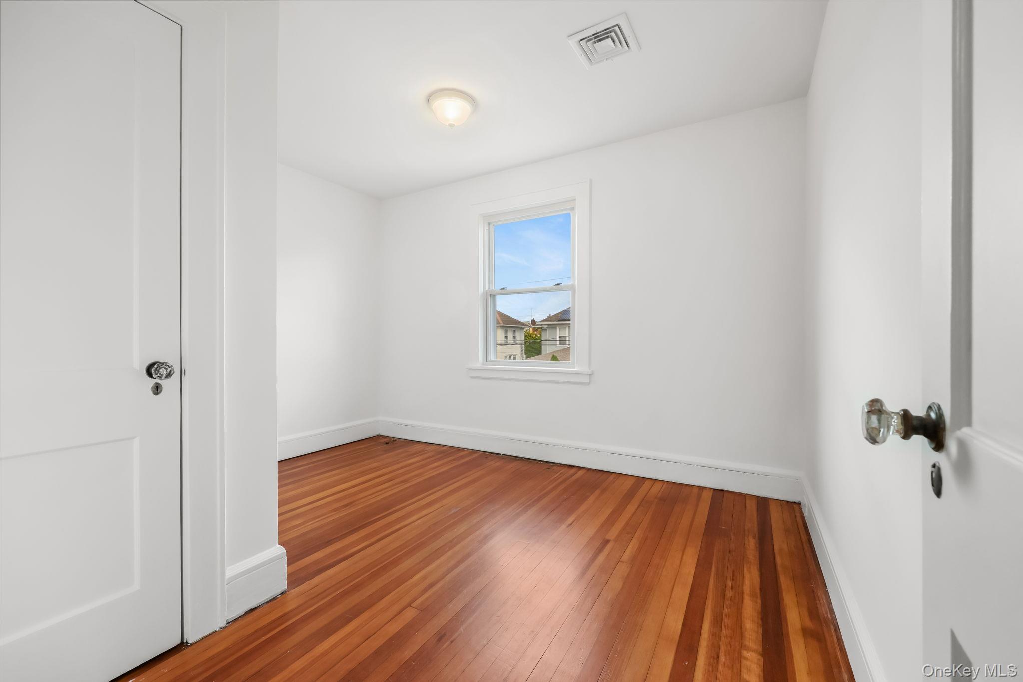 #15 photo, 44 Rhodes Street, New Rochelle , NY 10801