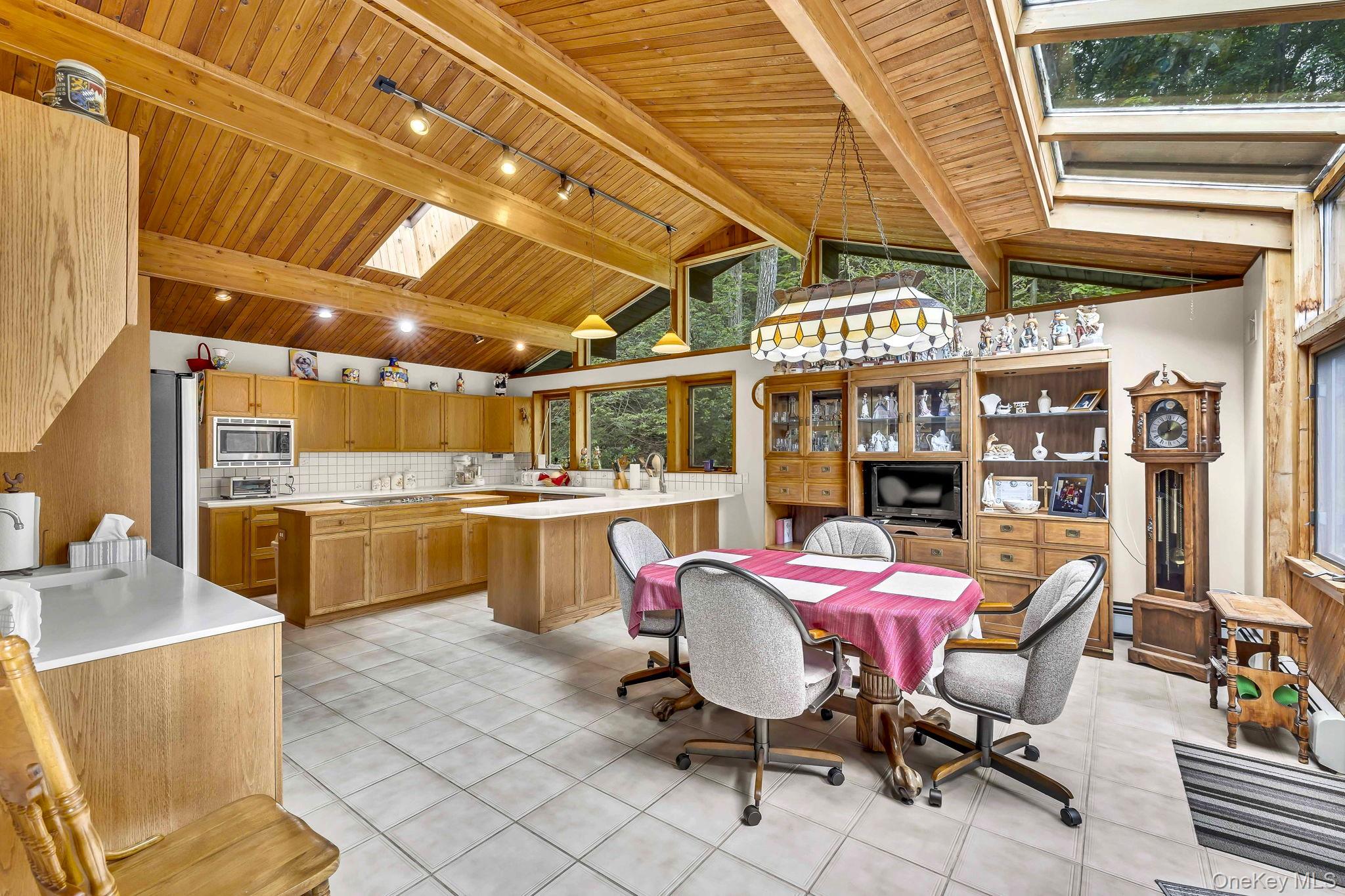 #7 photo, 20 Deer Ridge Road, Garrison , NY 10524