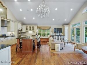 #14 photo, 201 Shore Road, Greenwich , CT 06830