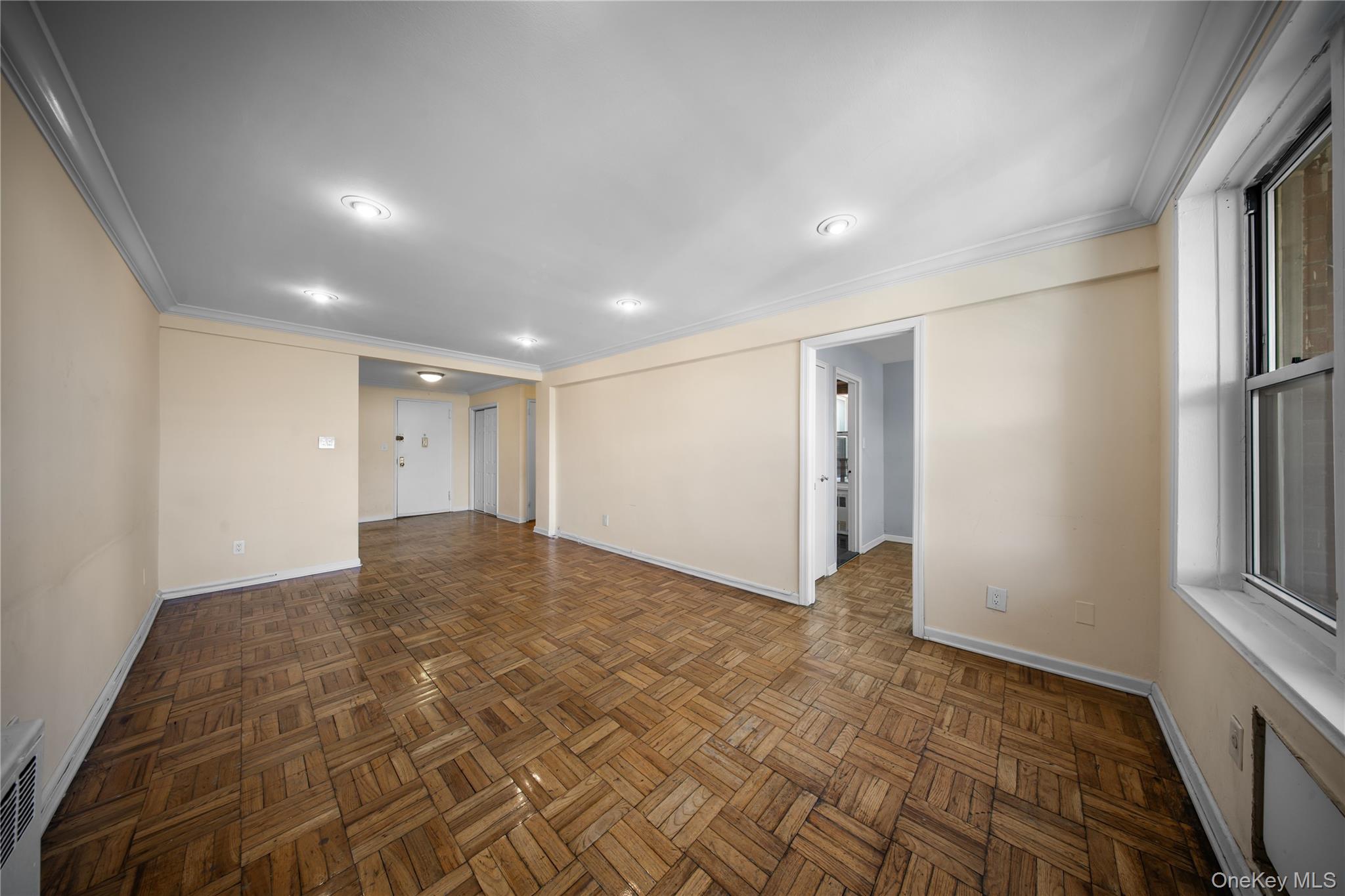 #15 photo, 67-50 Thornton Place, クイーンズ区 Forest Hills , NY 11375