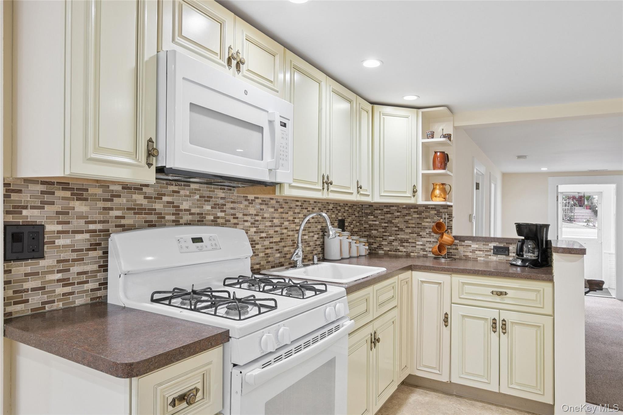 #13 photo, 151 Steamboat Road, ナッソー郡 Great Neck , NY 11024