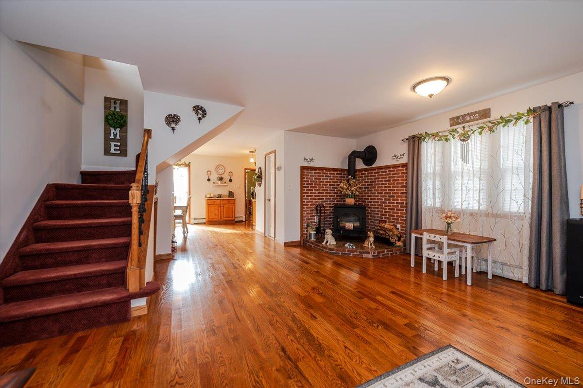 #14 photo, 165 Davis Avenue, ナッソー郡 Inwood , NY 11096