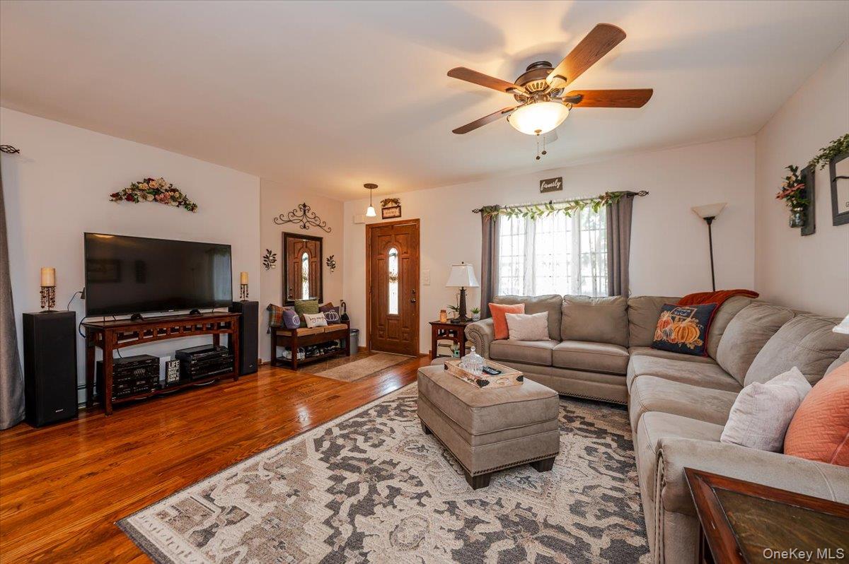 #4 photo, 165 Davis Avenue, ナッソー郡 Inwood , NY 11096