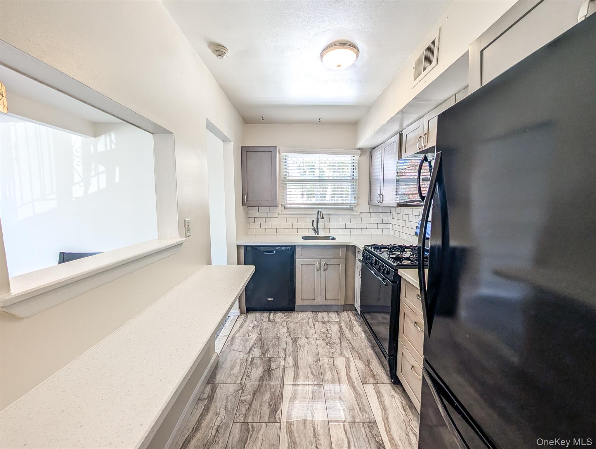 #4 photo, 73 Rocky Point Yaphank Rd, サフォーク郡 Rocky Point , NY 11778