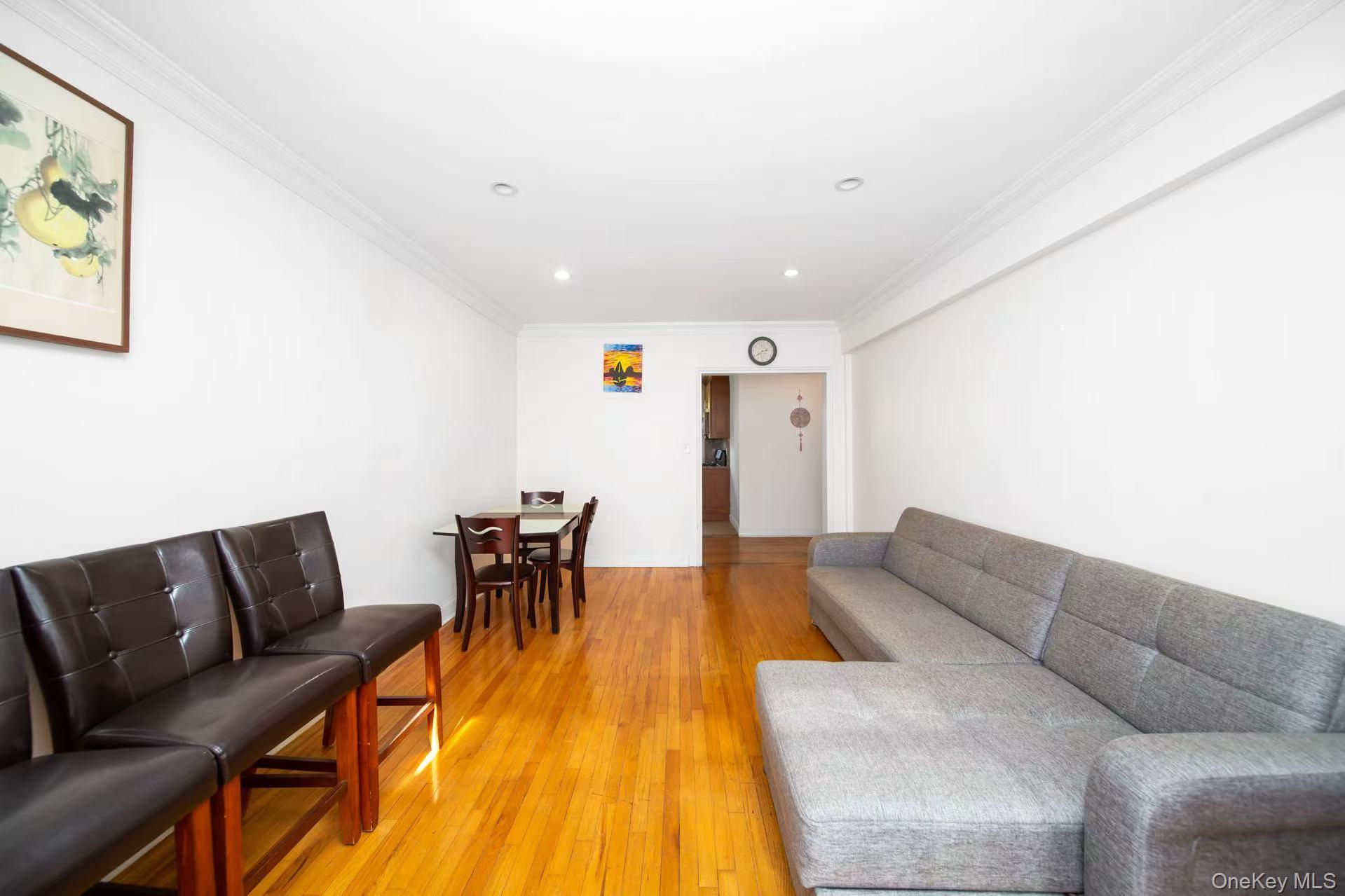 #4 photo, 79-16 Main Street, クイーンズ区 Flushing , NY 11367