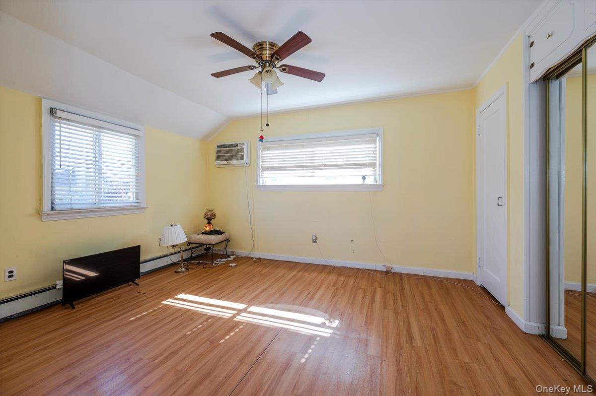 #12 photo, 27 Hewlett Point Avenue, ナッソー郡 East Rockaway , NY 11518