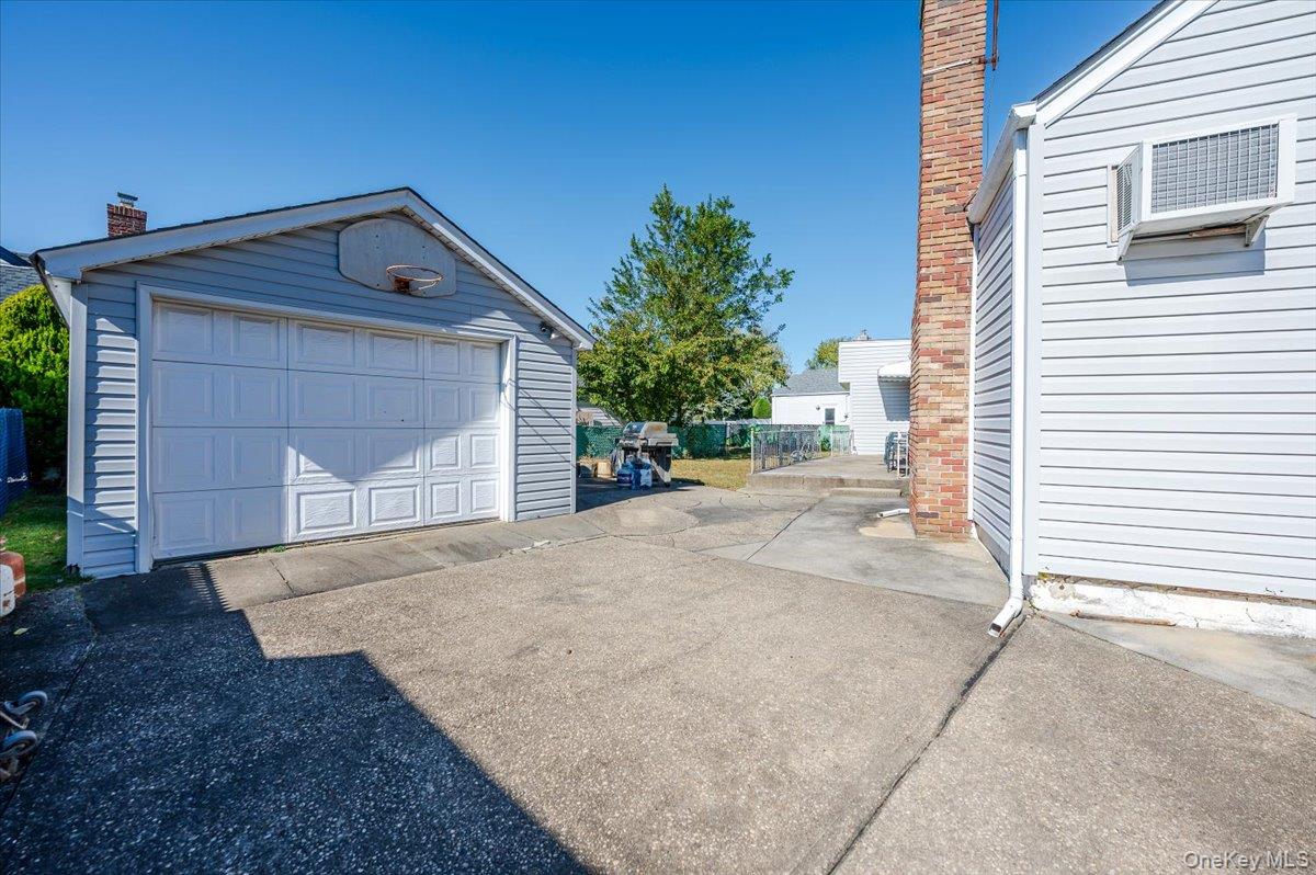 #14 photo, 27 Hewlett Point Avenue, ナッソー郡 East Rockaway , NY 11518