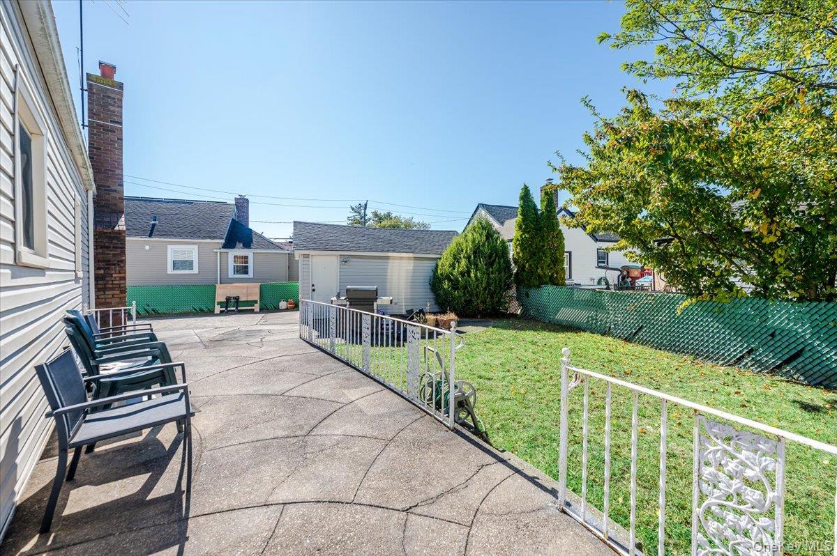 #20 photo, 27 Hewlett Point Avenue, ナッソー郡 East Rockaway , NY 11518