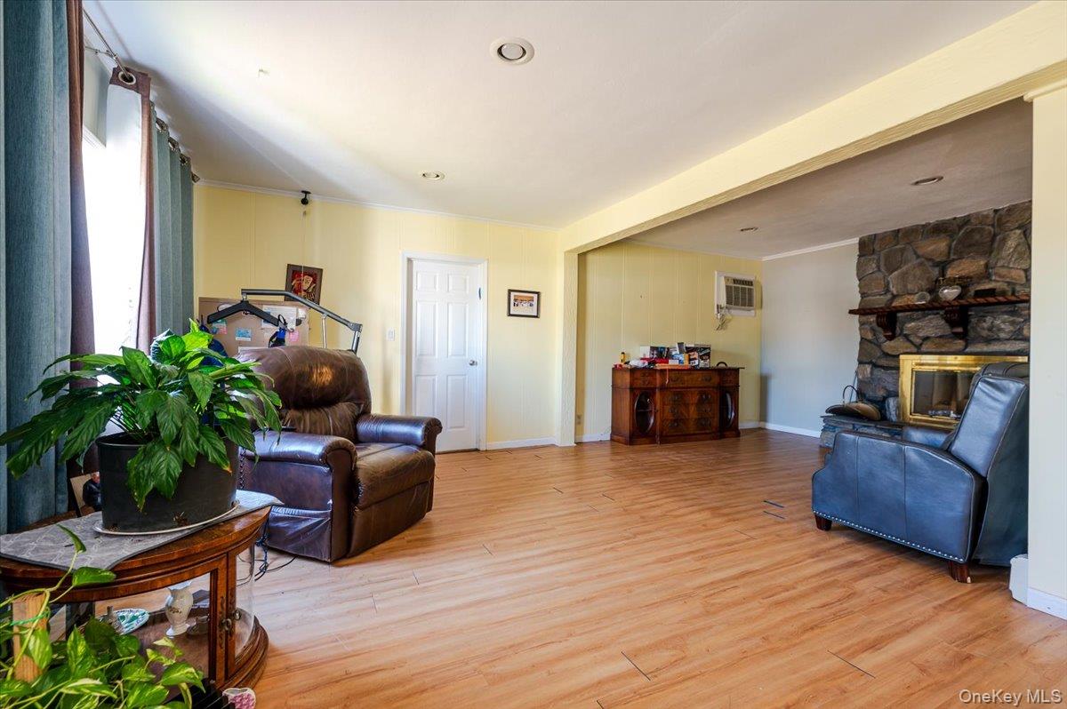 #3 photo, 27 Hewlett Point Avenue, ナッソー郡 East Rockaway , NY 11518