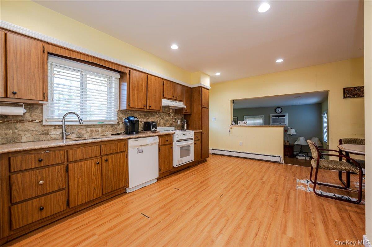 #7 photo, 27 Hewlett Point Avenue, ナッソー郡 East Rockaway , NY 11518