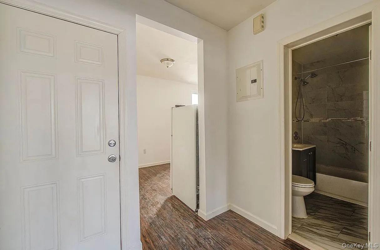 #9 photo, 72-47 Metropolitan Avenue, クイーンズ区 Middle Village , NY 11379