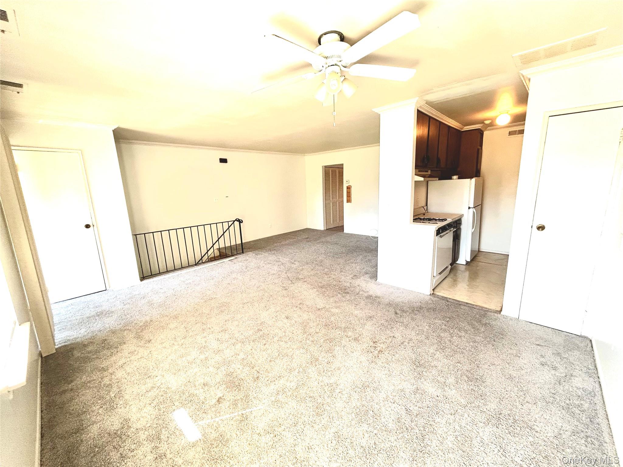 #2 photo, 115 Artist Lake Drive, サフォーク郡 Middle Island , NY 11953