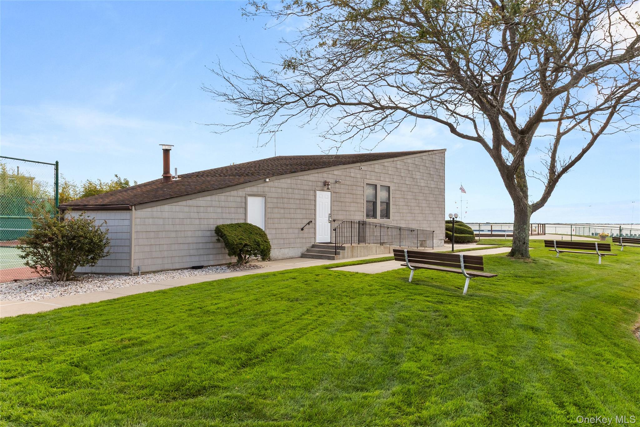 #12 photo, 441 Mariners Way, サフォーク郡 Copiague , NY 11726