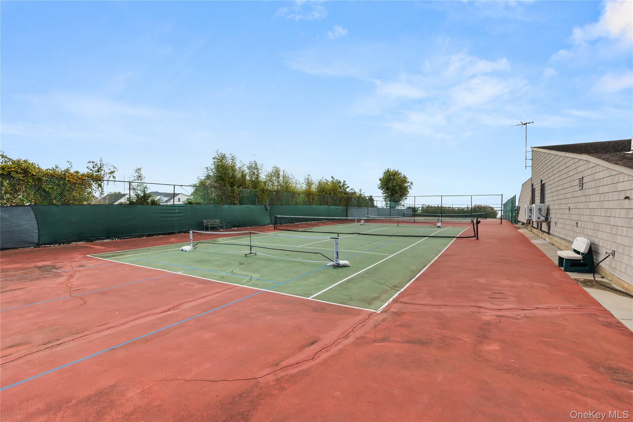 #14 photo, 441 Mariners Way, サフォーク郡 Copiague , NY 11726