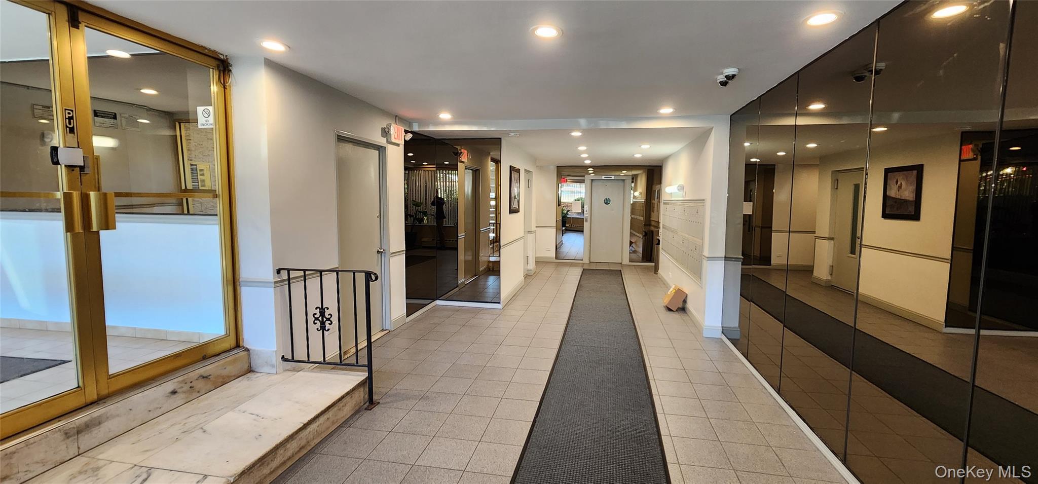 #2 photo, 222-89 Braddock Ave, クイーンズ区 Bellerose , NY 11428