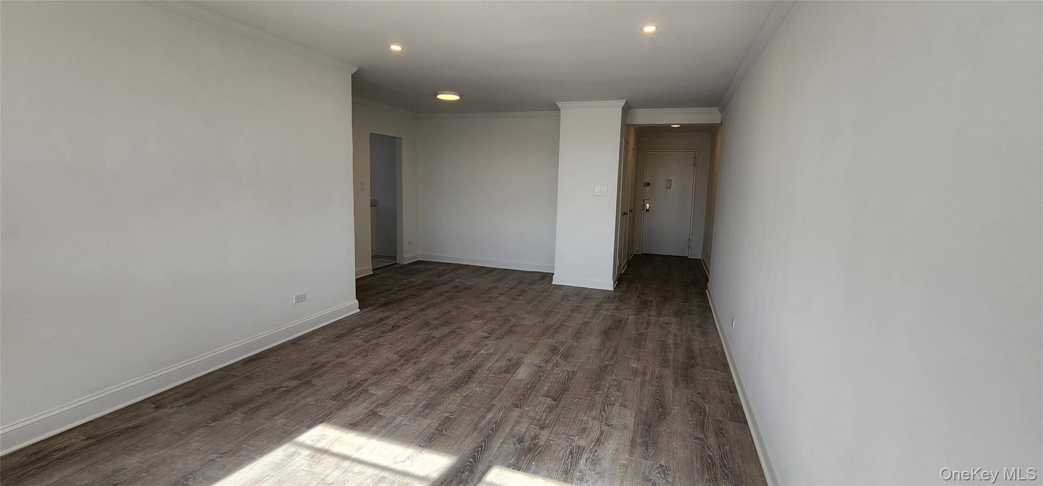 #5 photo, 222-89 Braddock Ave, クイーンズ区 Bellerose , NY 11428