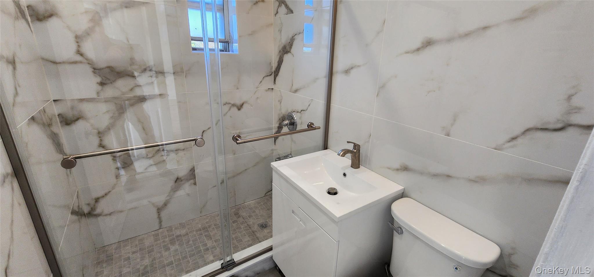 #7 photo, 222-89 Braddock Ave, クイーンズ区 Bellerose , NY 11428