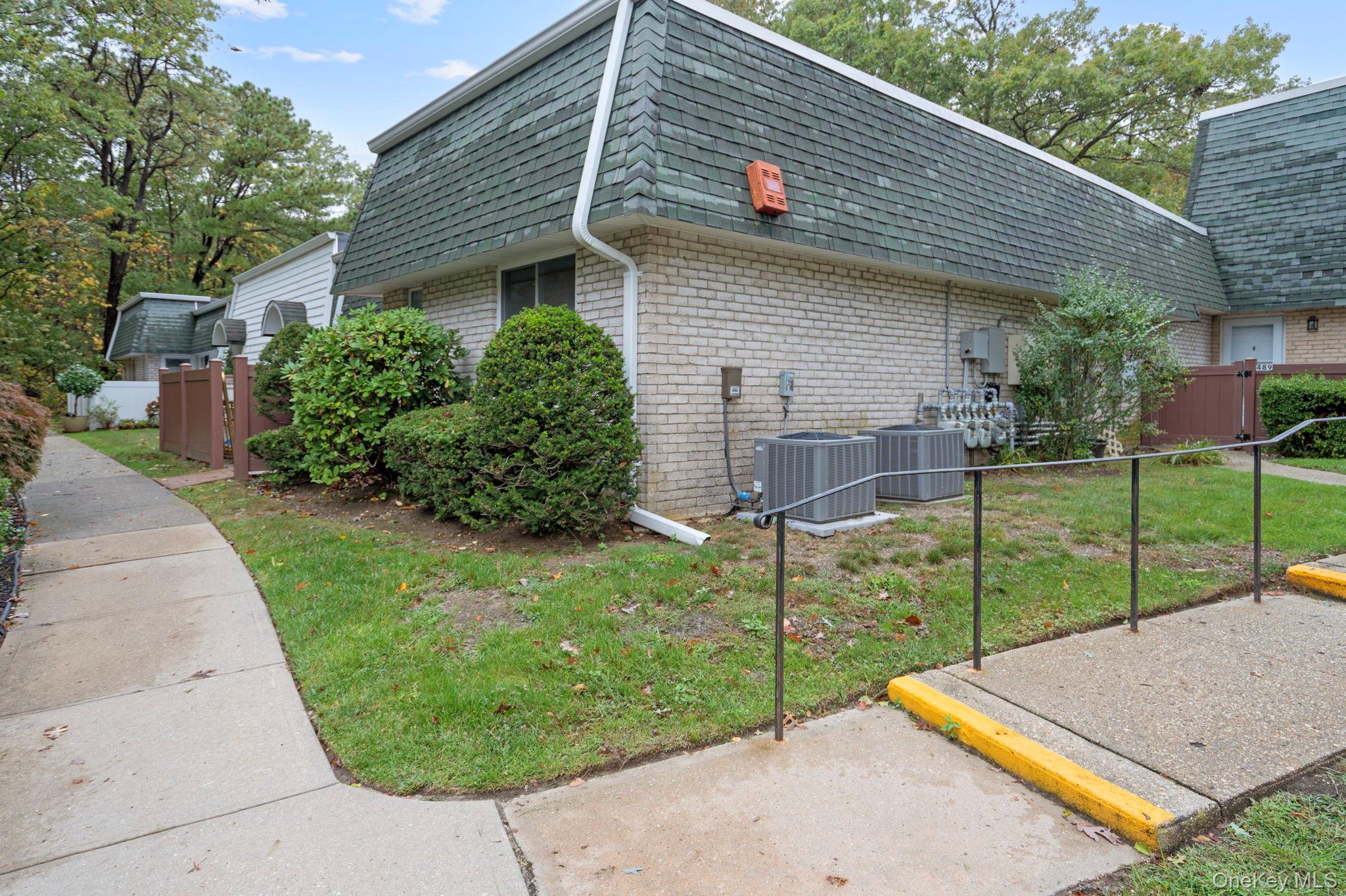 #1 photo, 497 Daryl Drive, サフォーク郡 Medford , NY 11763