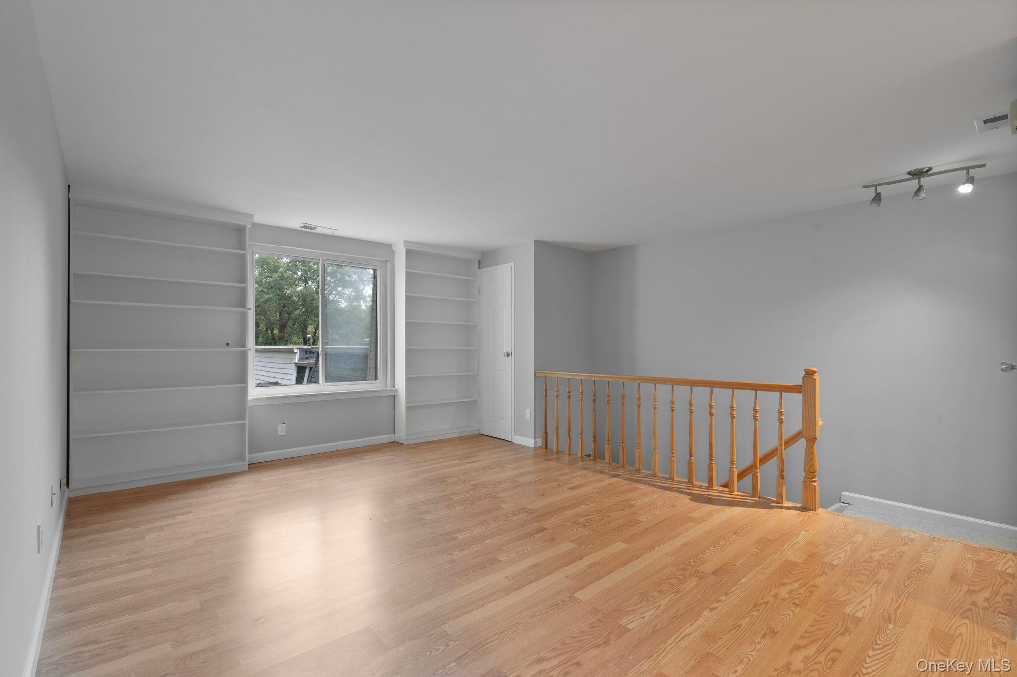 #10 photo, 497 Daryl Drive, サフォーク郡 Medford , NY 11763