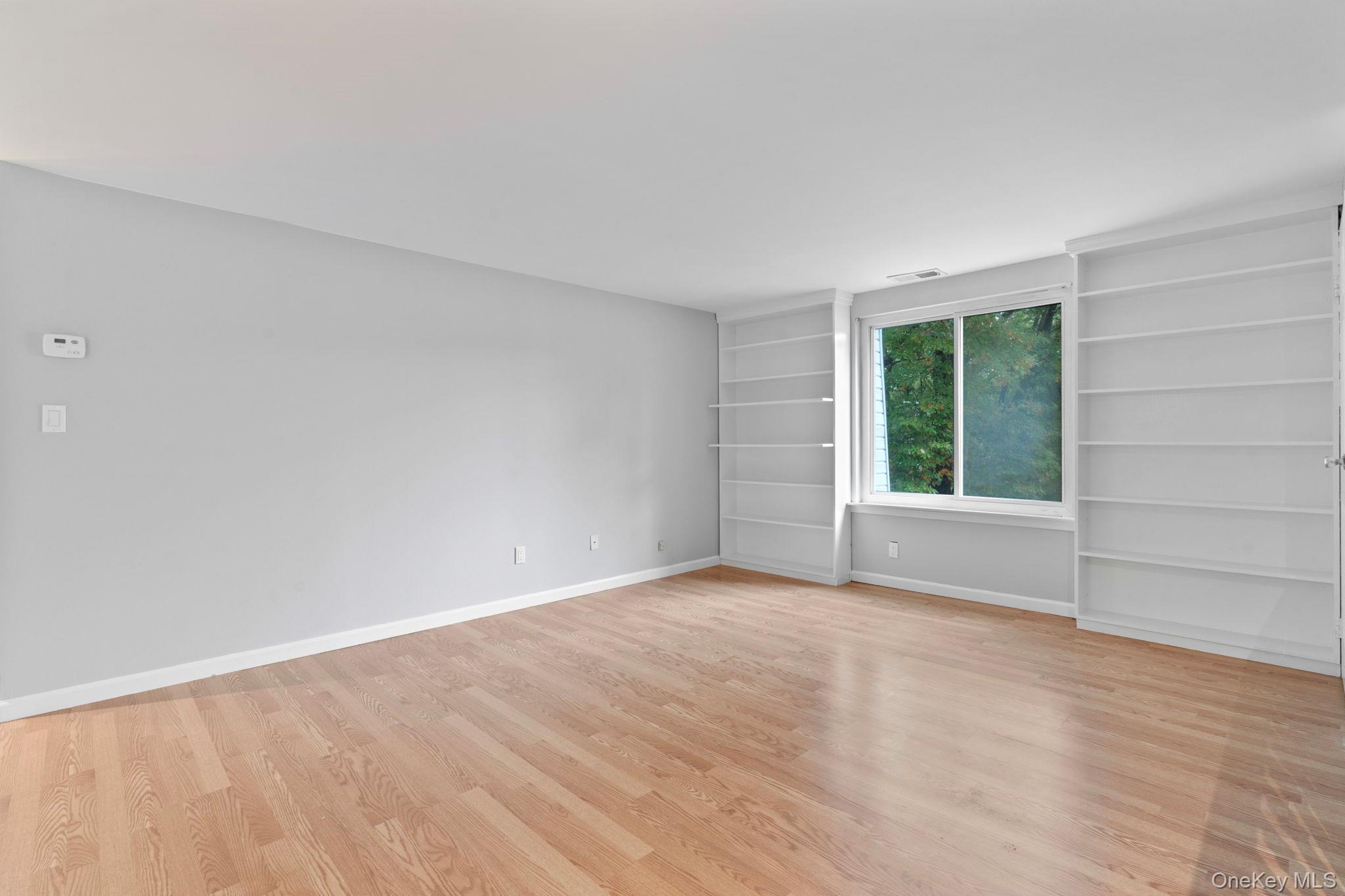 #12 photo, 497 Daryl Drive, サフォーク郡 Medford , NY 11763