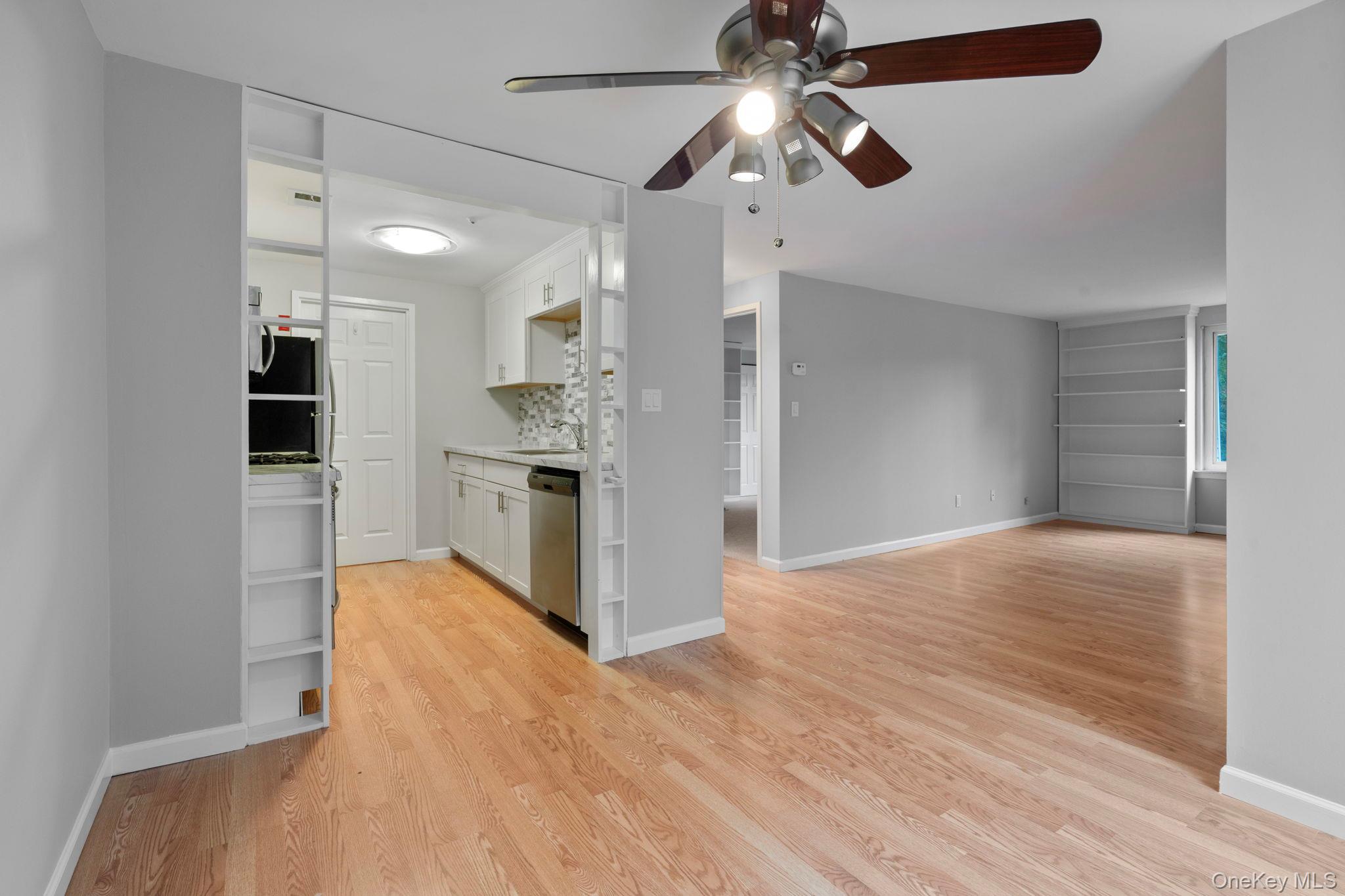 #15 photo, 497 Daryl Drive, サフォーク郡 Medford , NY 11763