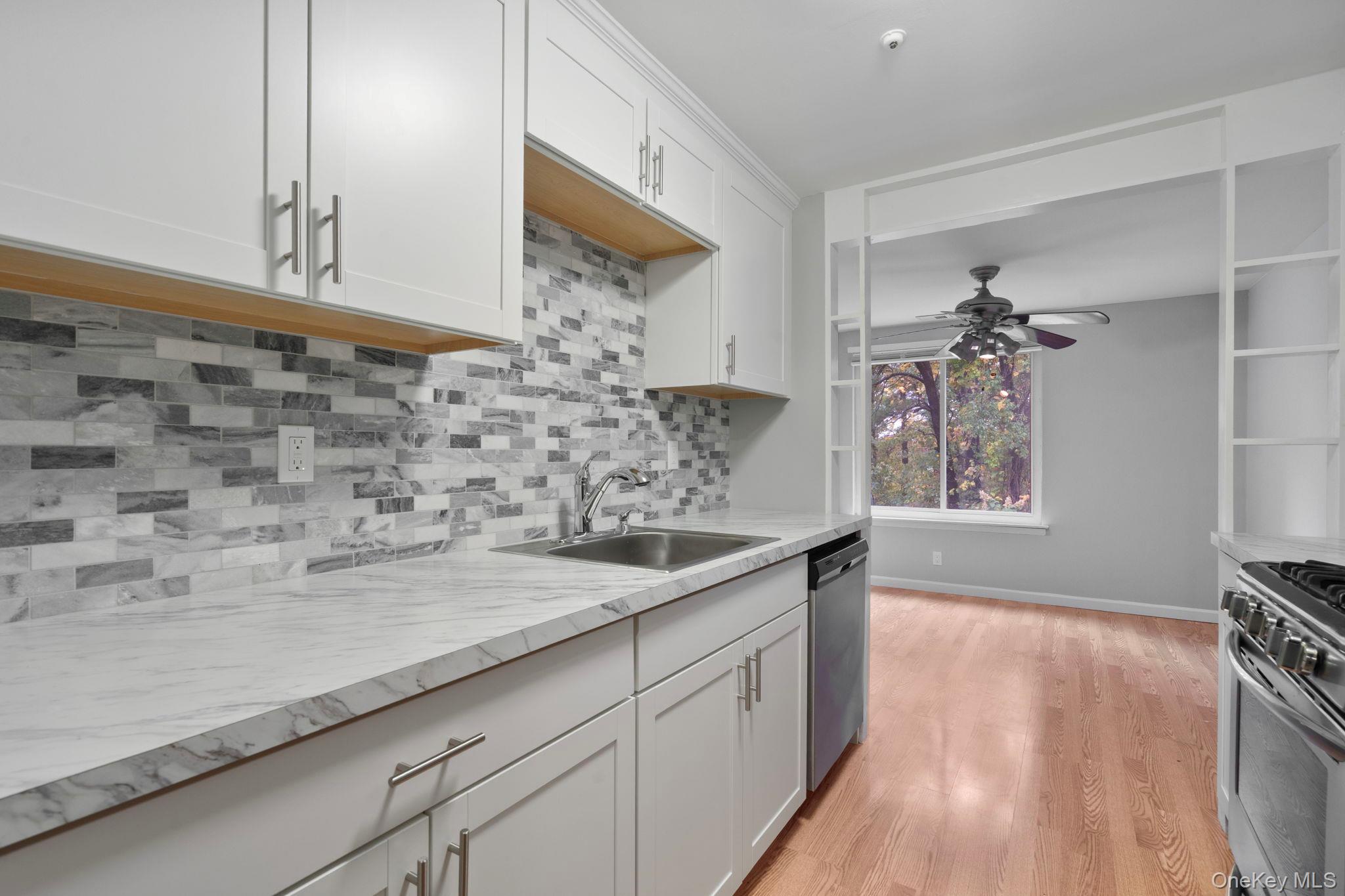 #7 photo, 497 Daryl Drive, サフォーク郡 Medford , NY 11763