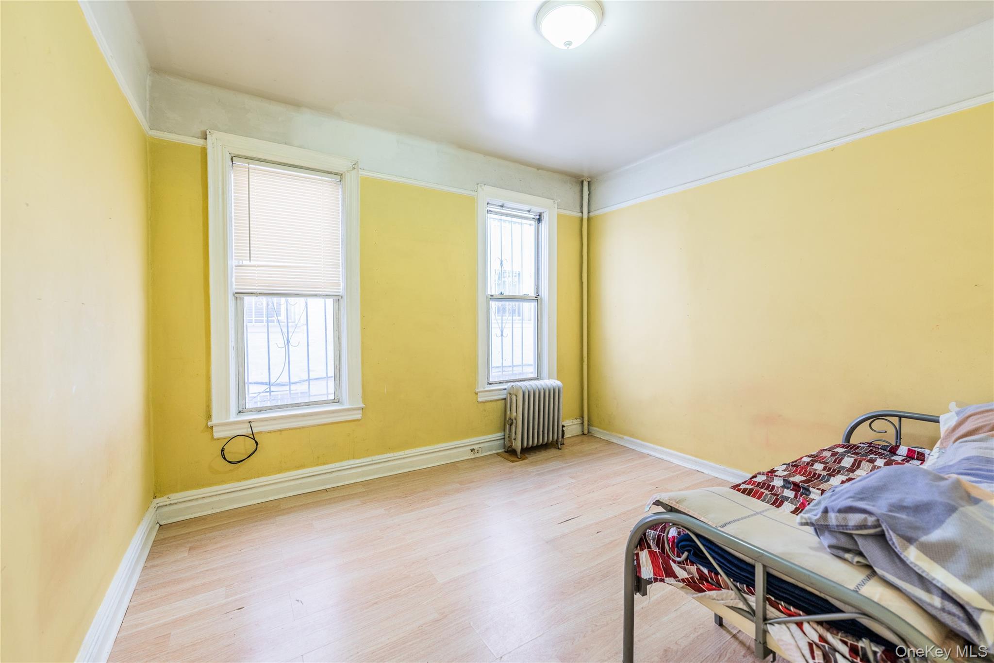 #11 photo, 31-39 84th Street, クイーンズ区 Jackson Heights , NY 11370