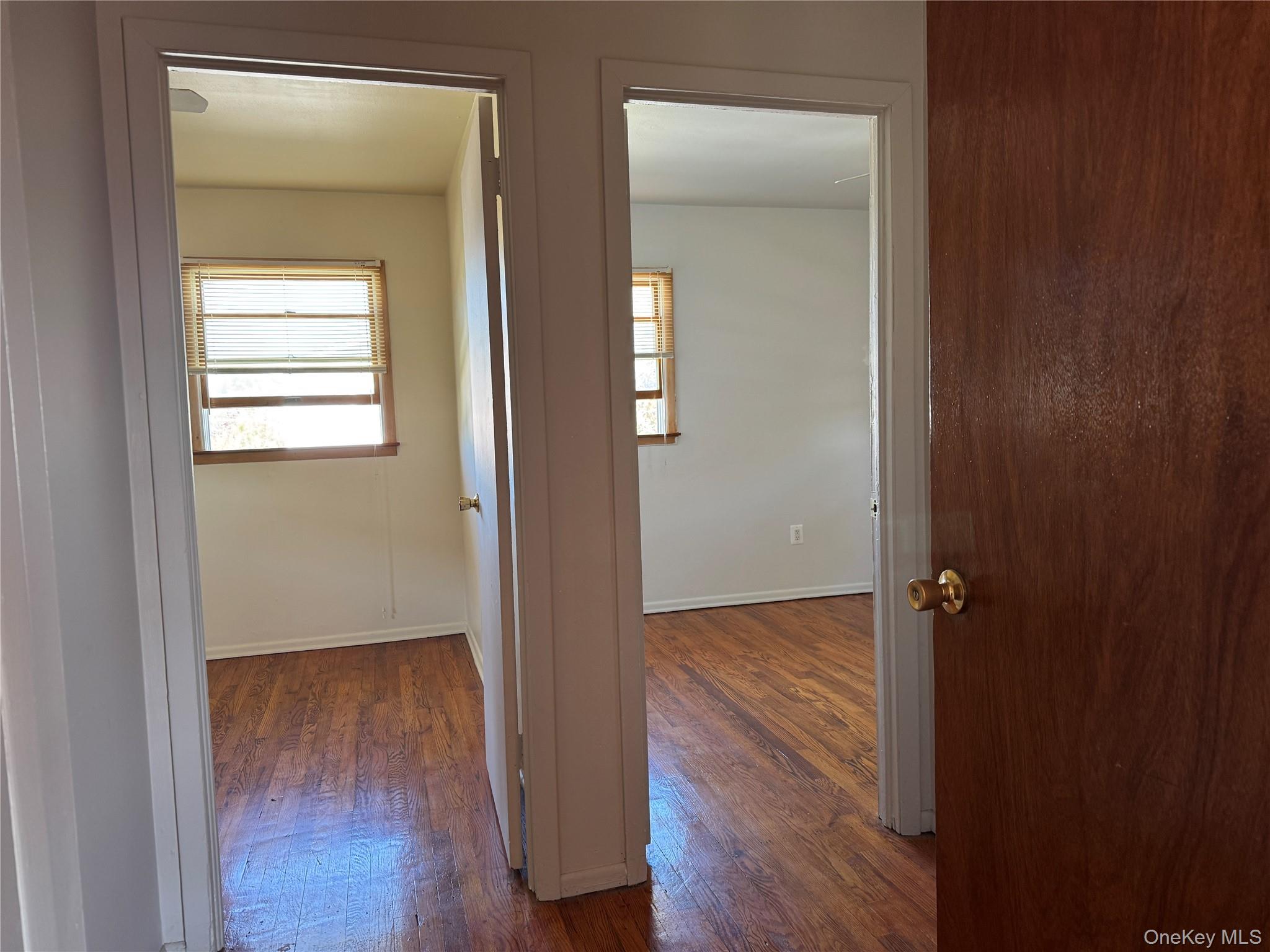 #6 photo, 5 Yennicock Avenue, Port Washington , NY 11050