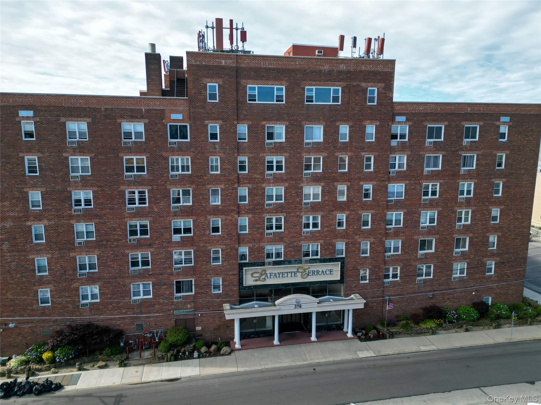 #18 photo, 370 W Broadway, ナッソー郡 Long Beach , NY 11561