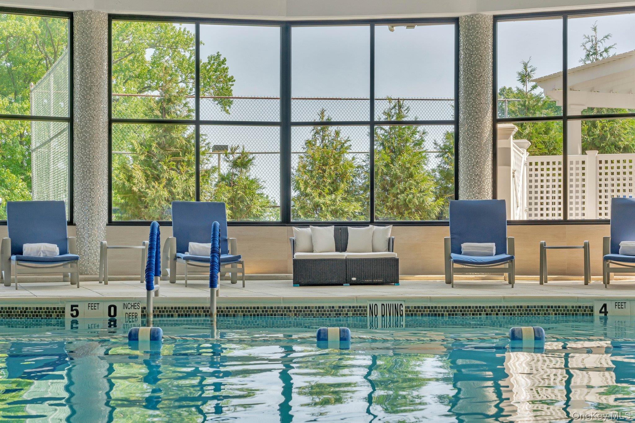 #15 photo, 27010 Grand Central Parkway, クイーンズ区 Floral Park , NY 11005