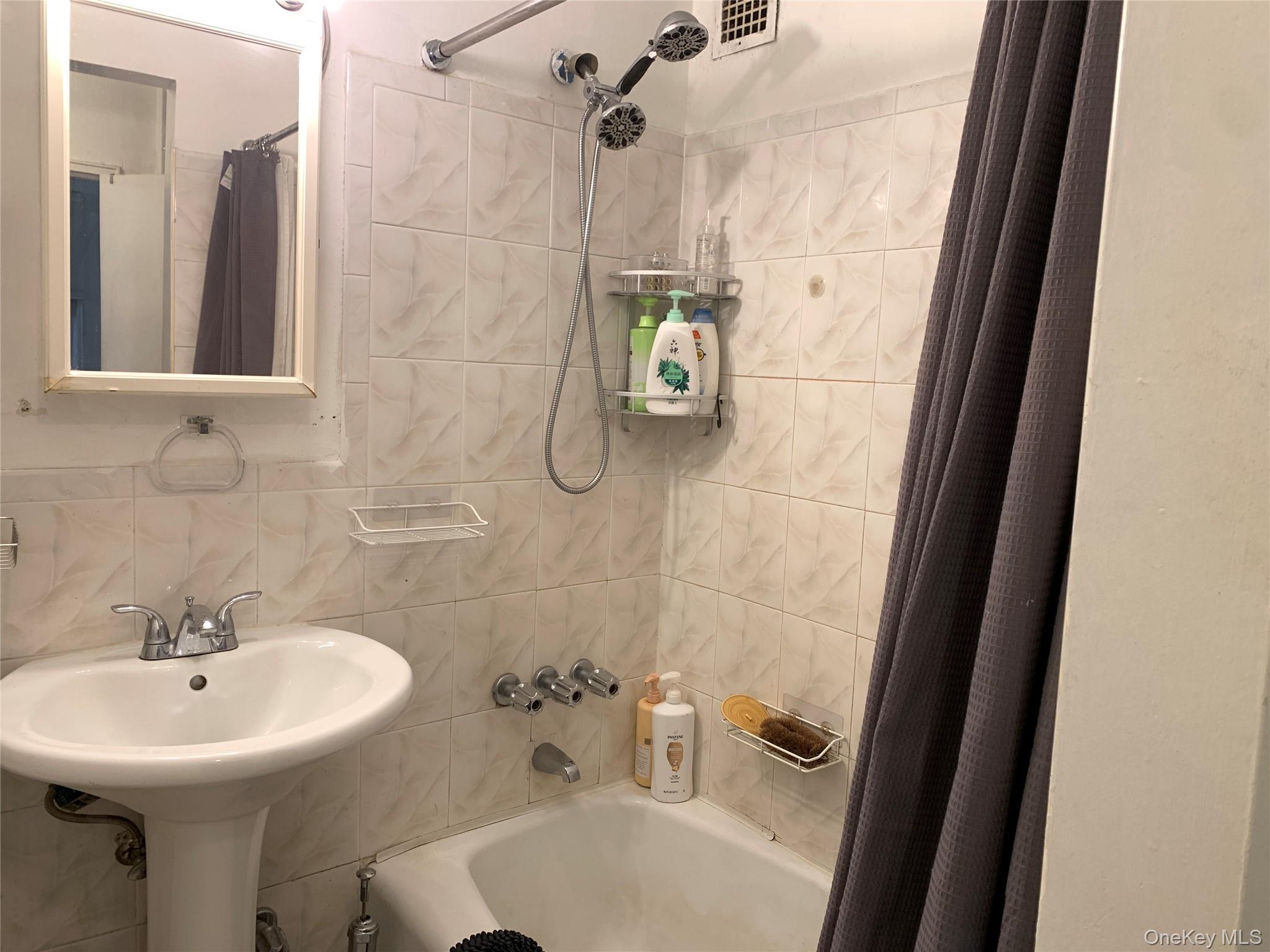 #10 photo, 42-65 Kissena Boulevard, Flushing , NY 11355