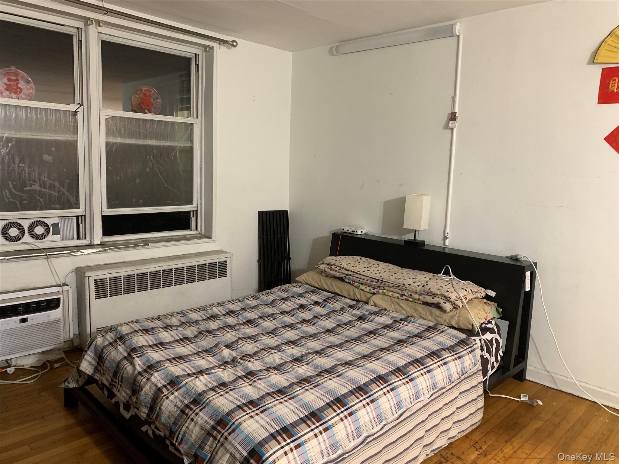 #7 photo, 42-65 Kissena Boulevard, Flushing , NY 11355