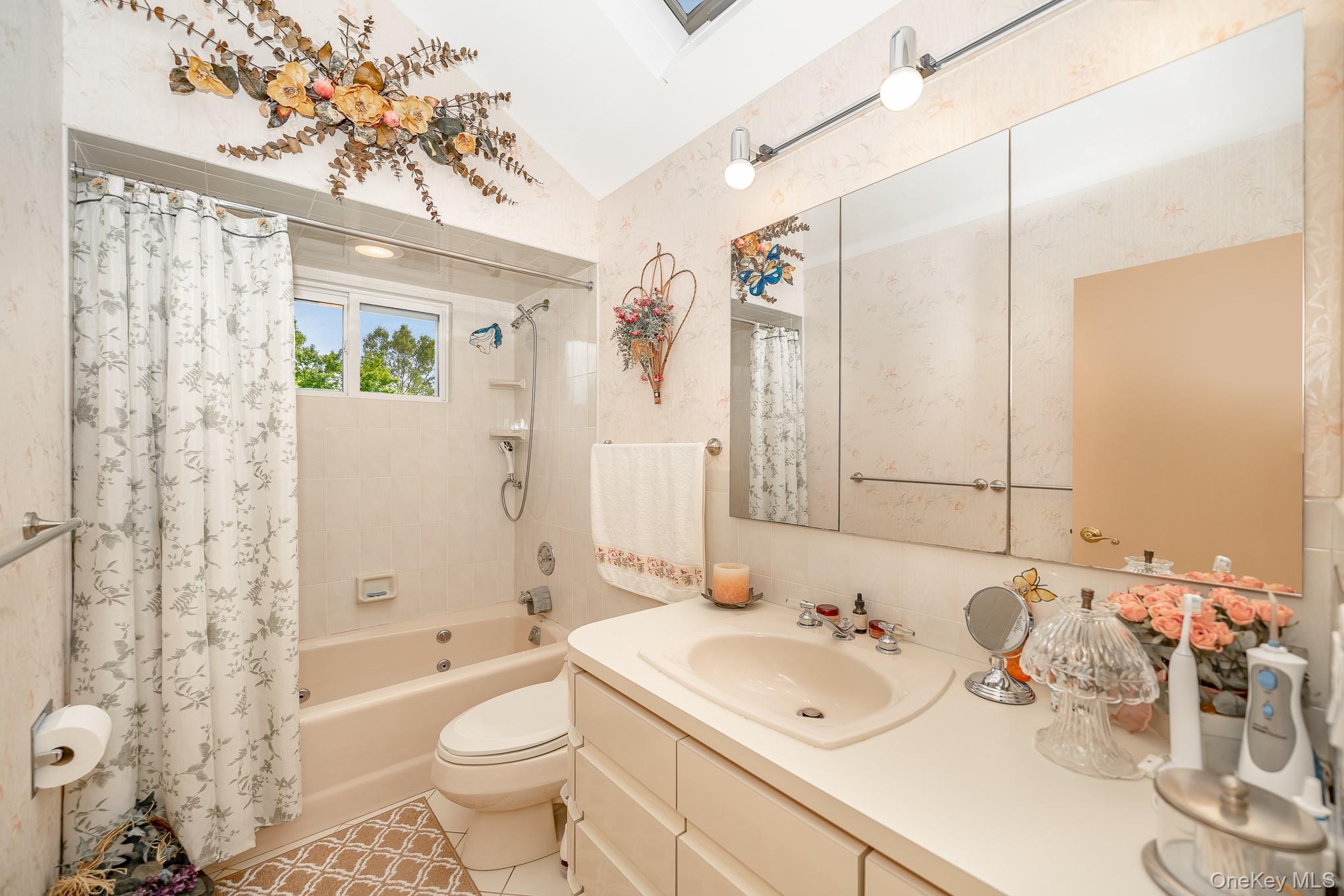 #13 photo, 349 Lido Parkway, サフォーク郡 Lindenhurst , NY 11757