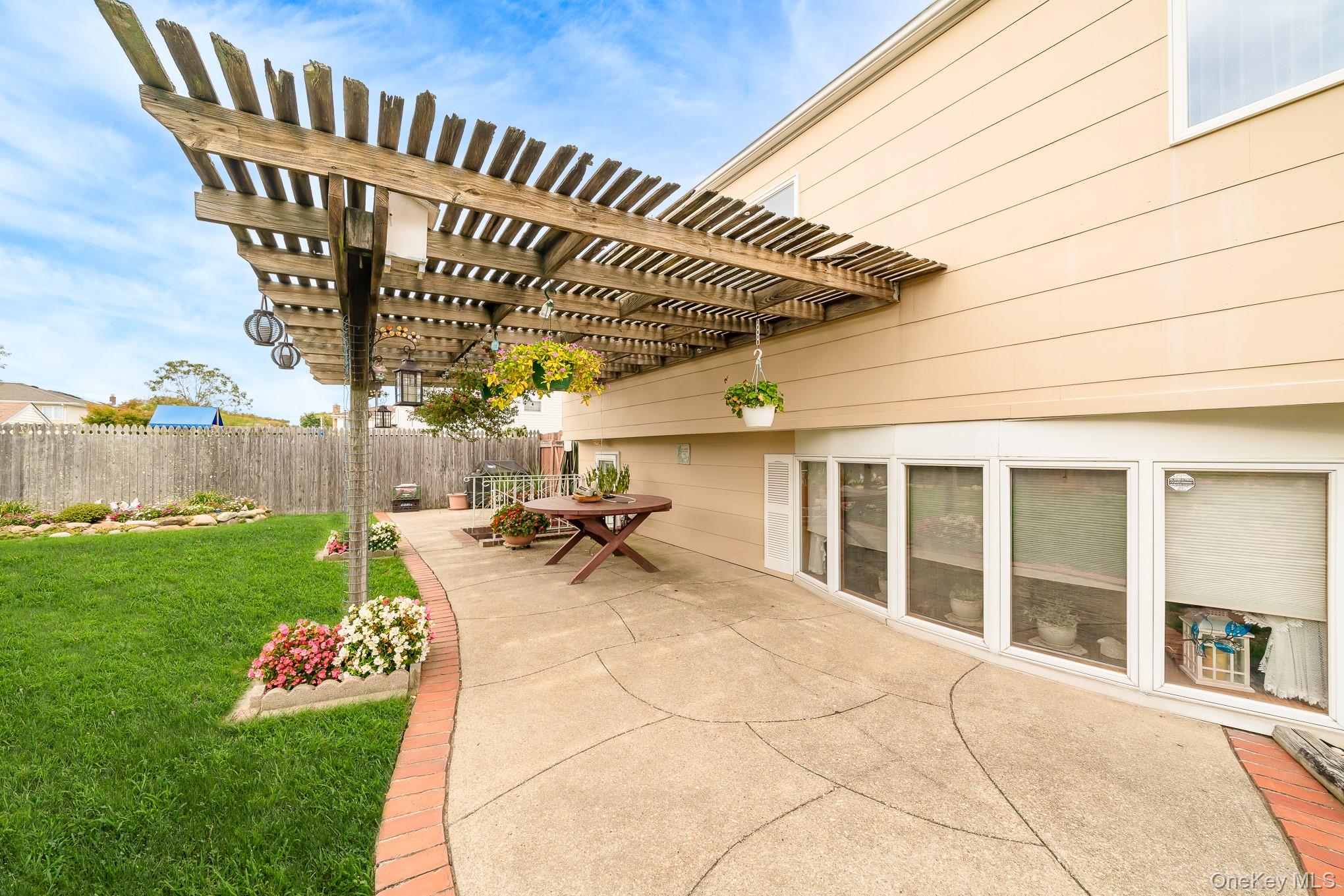 #20 photo, 349 Lido Parkway, サフォーク郡 Lindenhurst , NY 11757