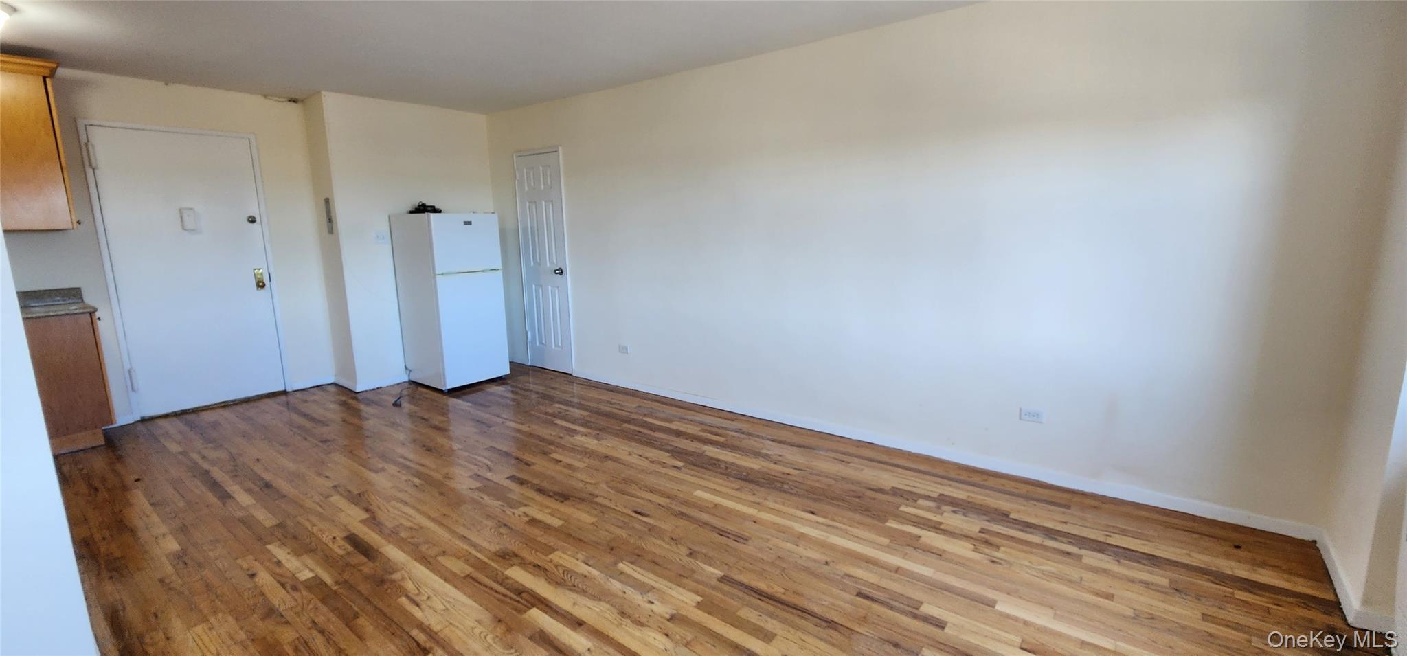 #5 photo, 222-89 Braddock Ave, クイーンズ区 Bellerose , NY 11426