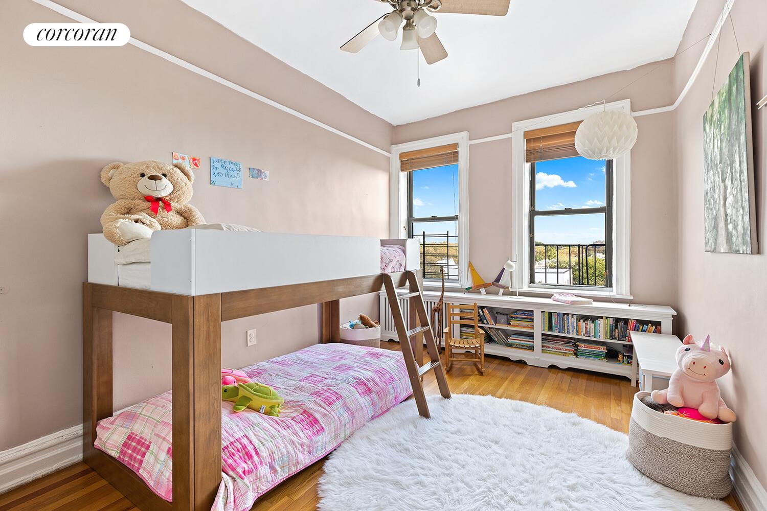 #4 photo, 7825 4TH Avenue, ブルックリン区 Bay Ridge , NY 11209