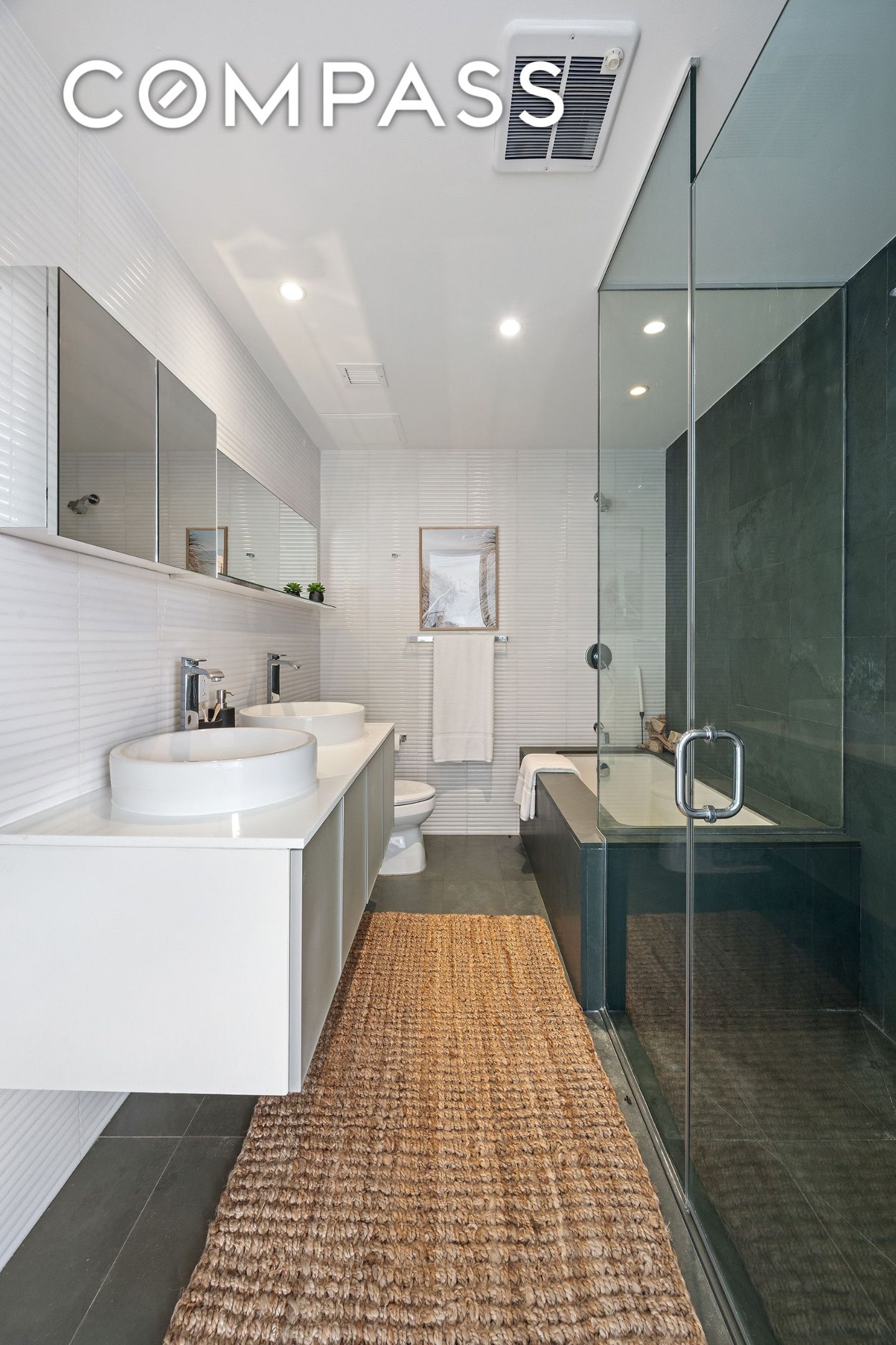 #16 photo, 425 E 13th Street, マンハッタン East Village , NY 10009