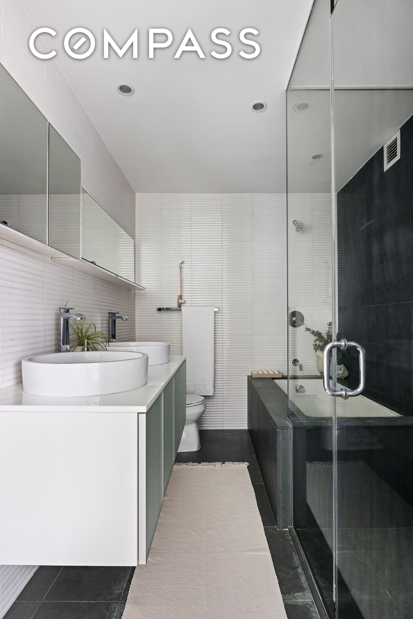 #19 photo, 425 E 13th Street, マンハッタン East Village , NY 10009