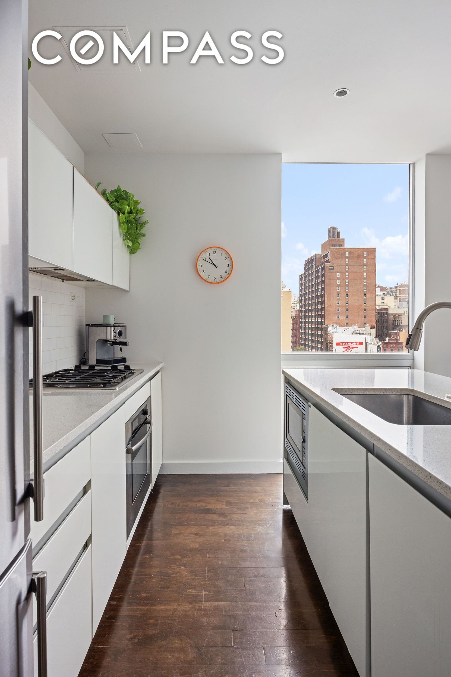 #9 photo, 425 E 13th Street, マンハッタン East Village , NY 10009