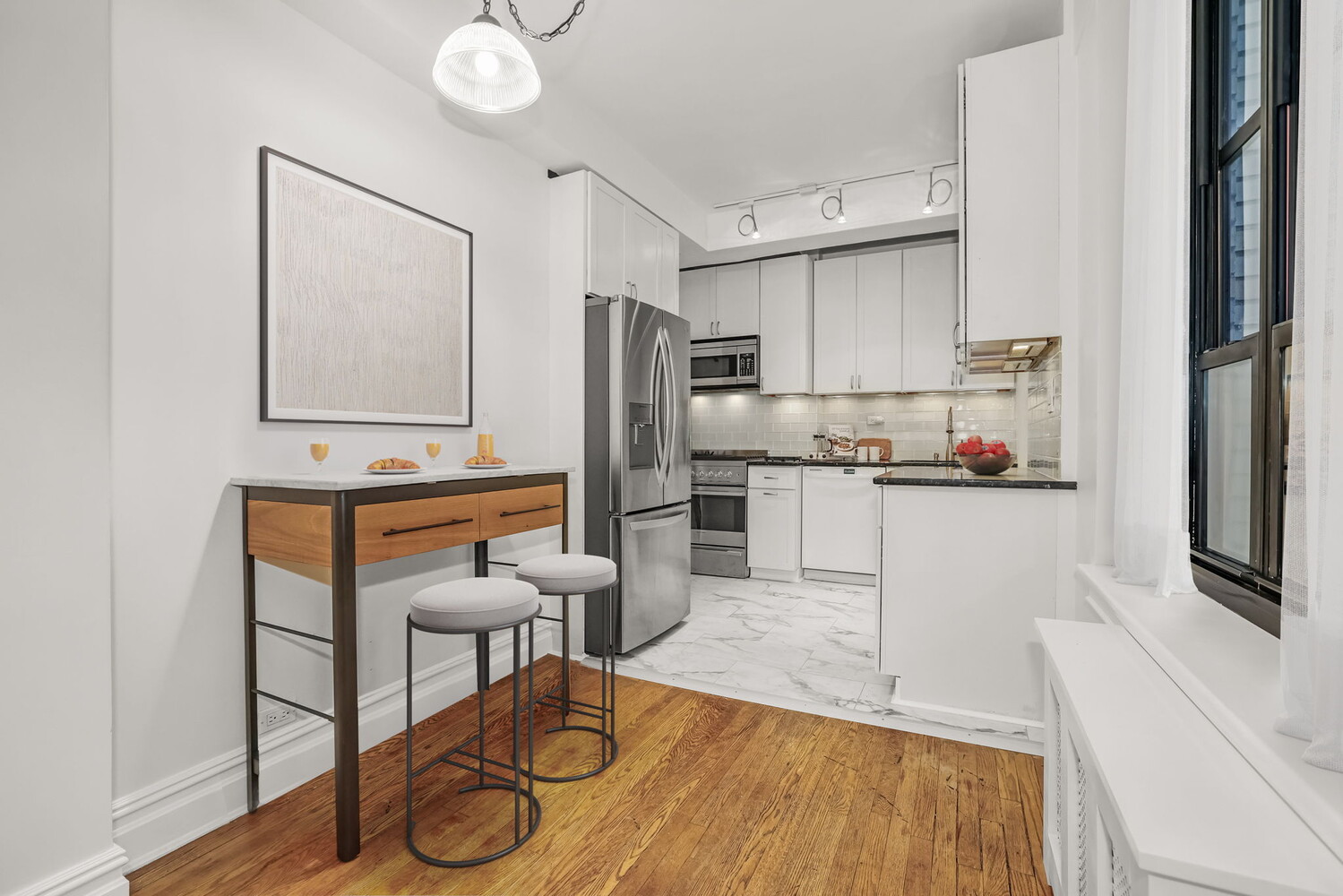 #3 photo, 235 E 22ND Street, マンハッタン Gramercy Park , NY 10010