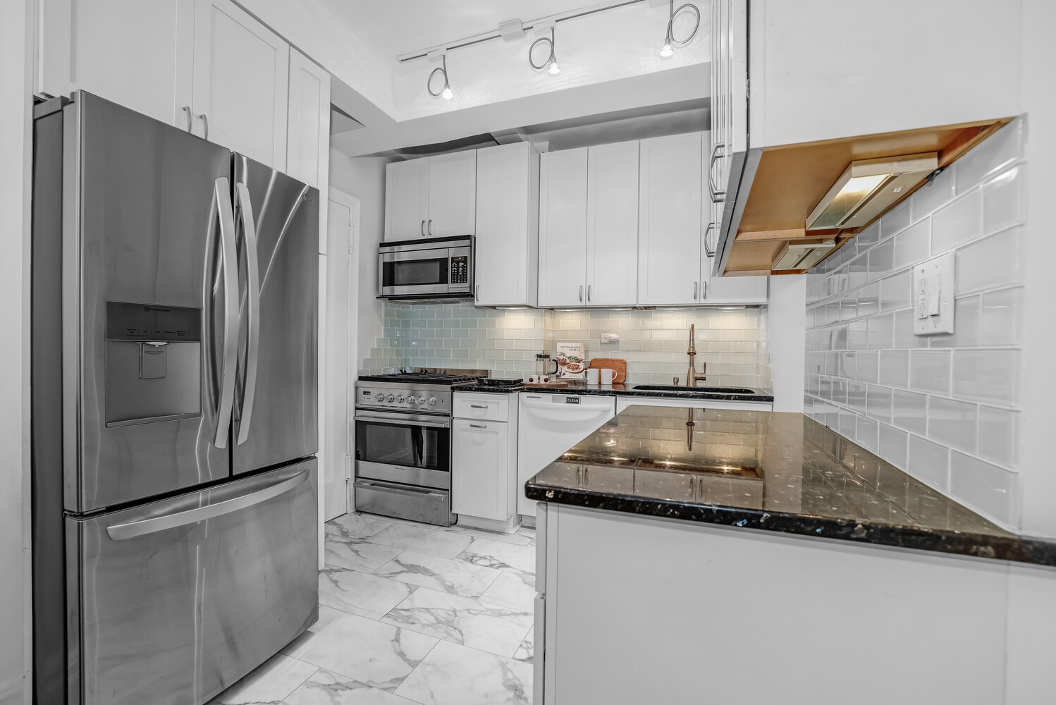 #6 photo, 235 E 22ND Street, マンハッタン Gramercy Park , NY 10010